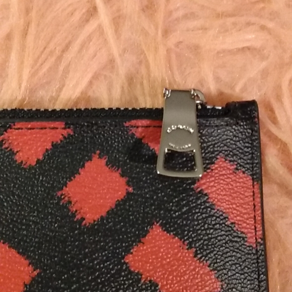 Coach - Picture 3 of 4